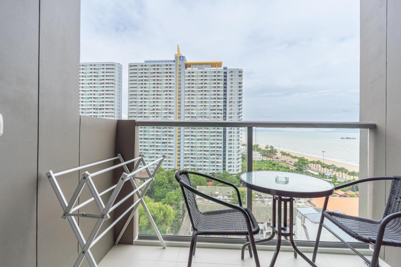 Aeras Beachfront Condominium Jomtien Exterior foto